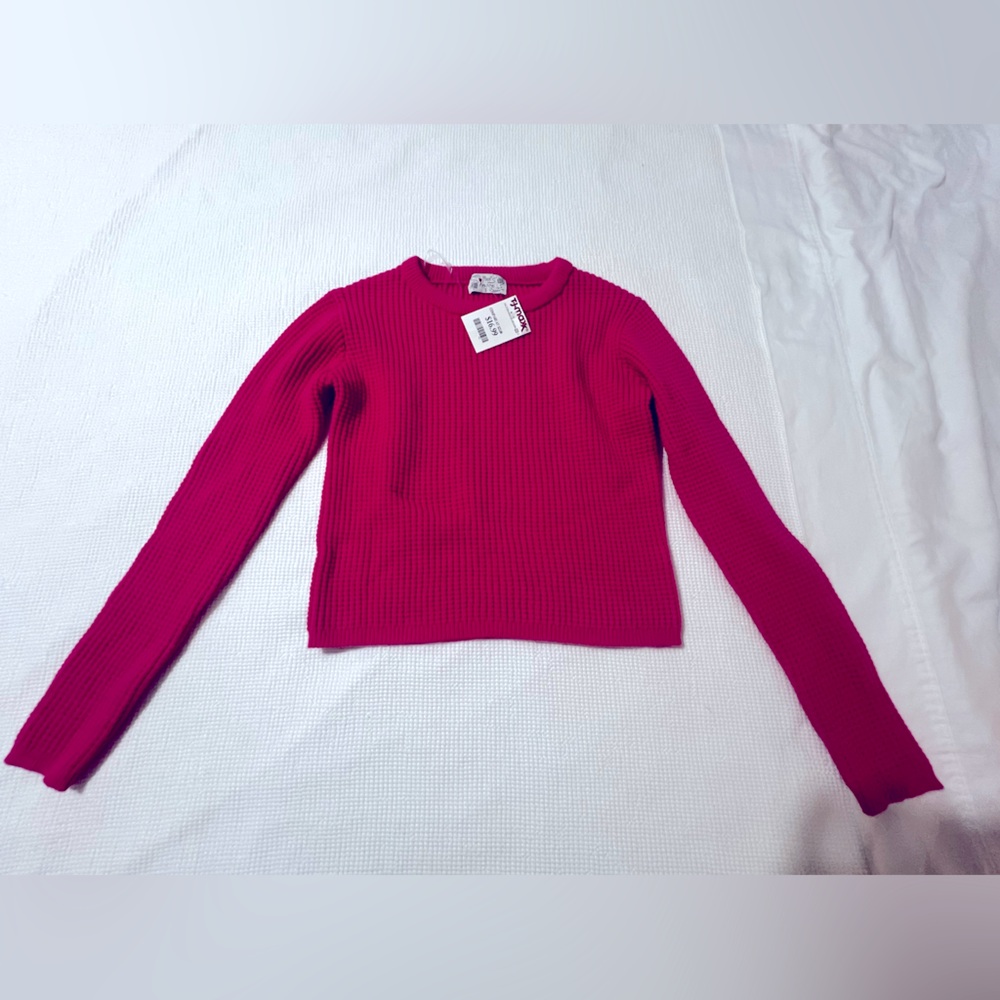Small pink/ fuchsia cropped sweater